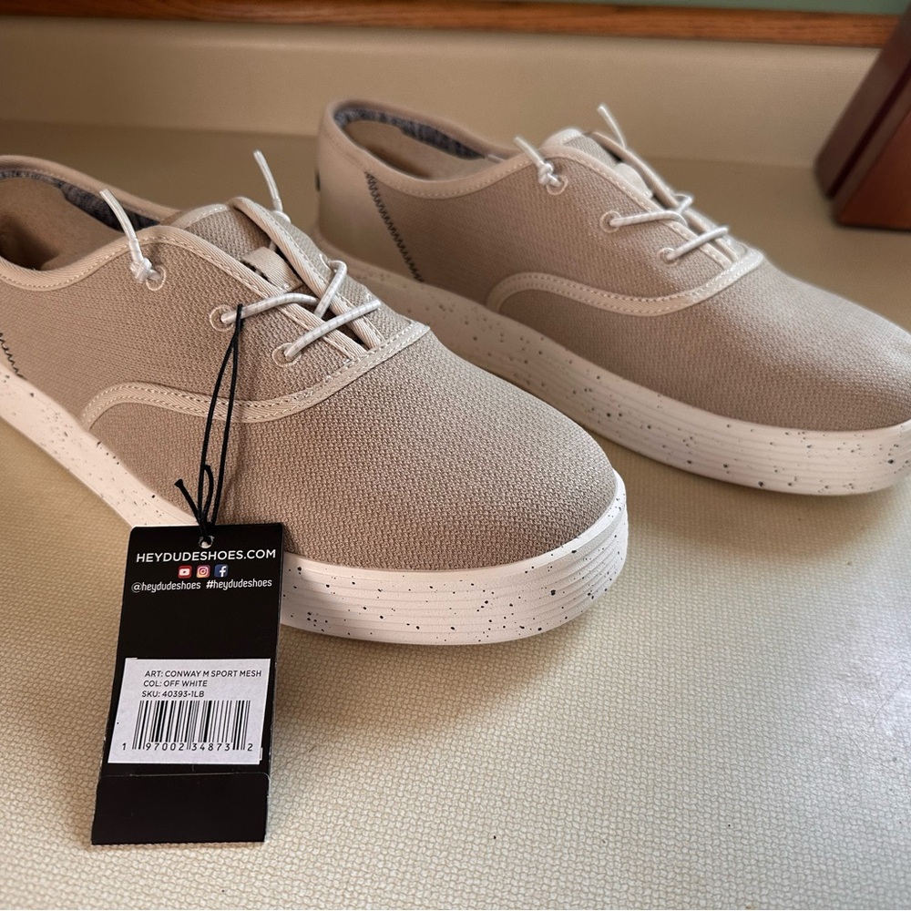 NWT Hey Dude Men’s Tan Sneakers Casual Comfort